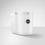 Zuurvrije ijsmachine van Jura met wit ontwerp, ideaal voor het maken van ijsblokjes en bevroren dranken, perfect voor gebruik in horeca en thuis.