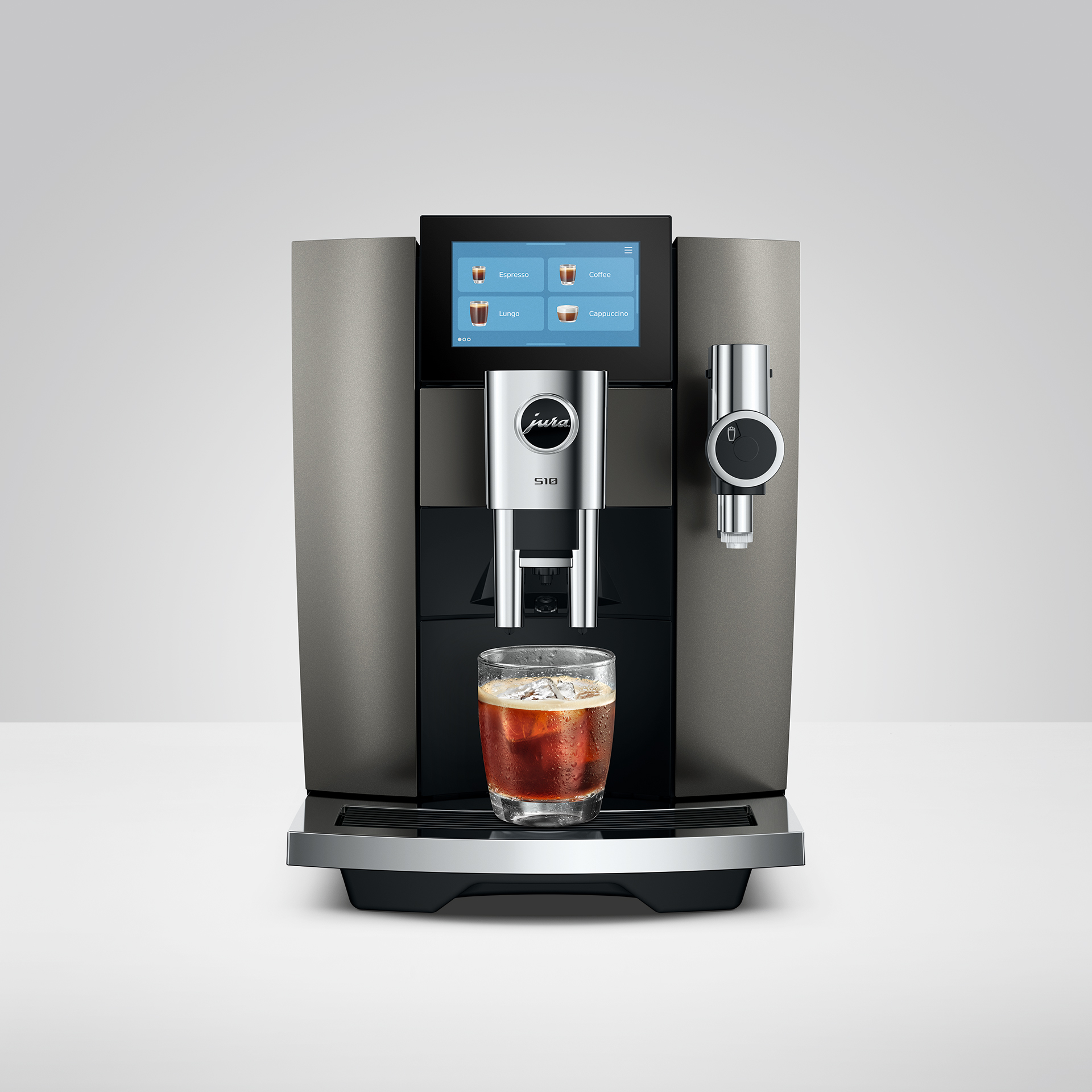 JURA S10 Dark Inox in gebruik
